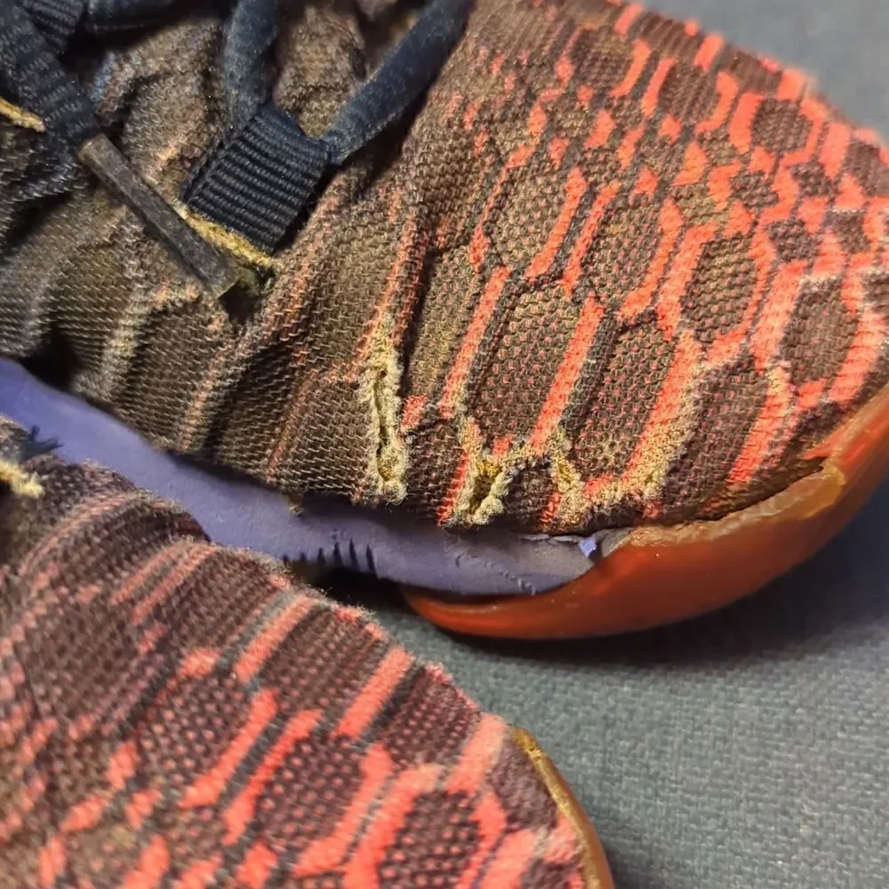 NIKE KD 9 “ROAR FROM THE FLOOR” size 6.5Y women's 8